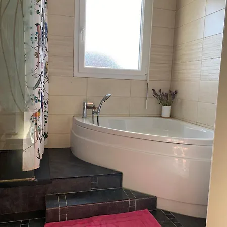 Maison Propre Et Calme A 5 Min Du Futuroscope * Chasseneuil-du-Poitou